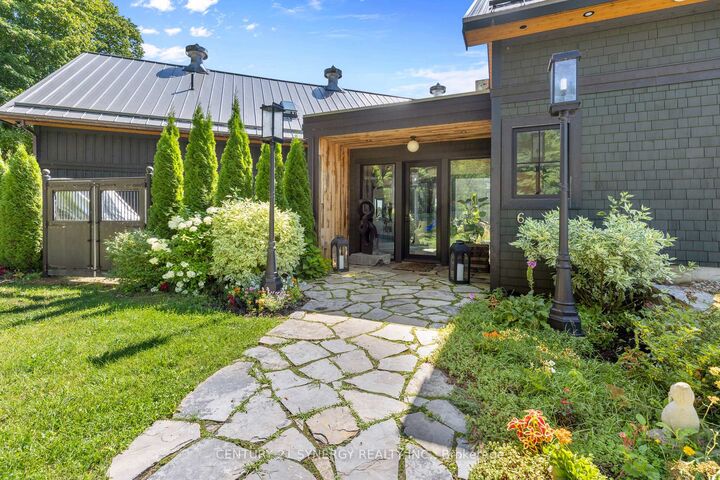 Property Photo: 4/6 Sifton Road ON K0E 1R0