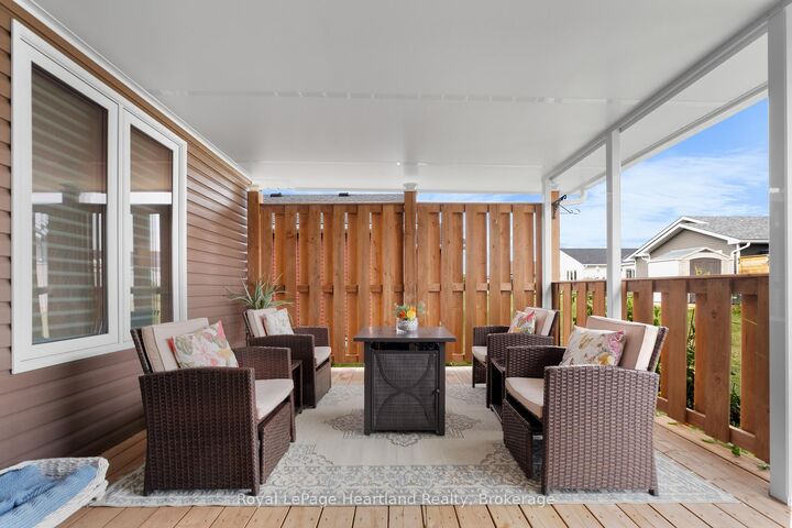 Property Photo: 8 Windward Way N ON N7A 0B2