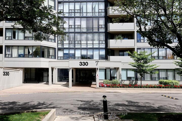 Property Photo:  330 Rathburn Road W 1507  ON L5B 3Y1 