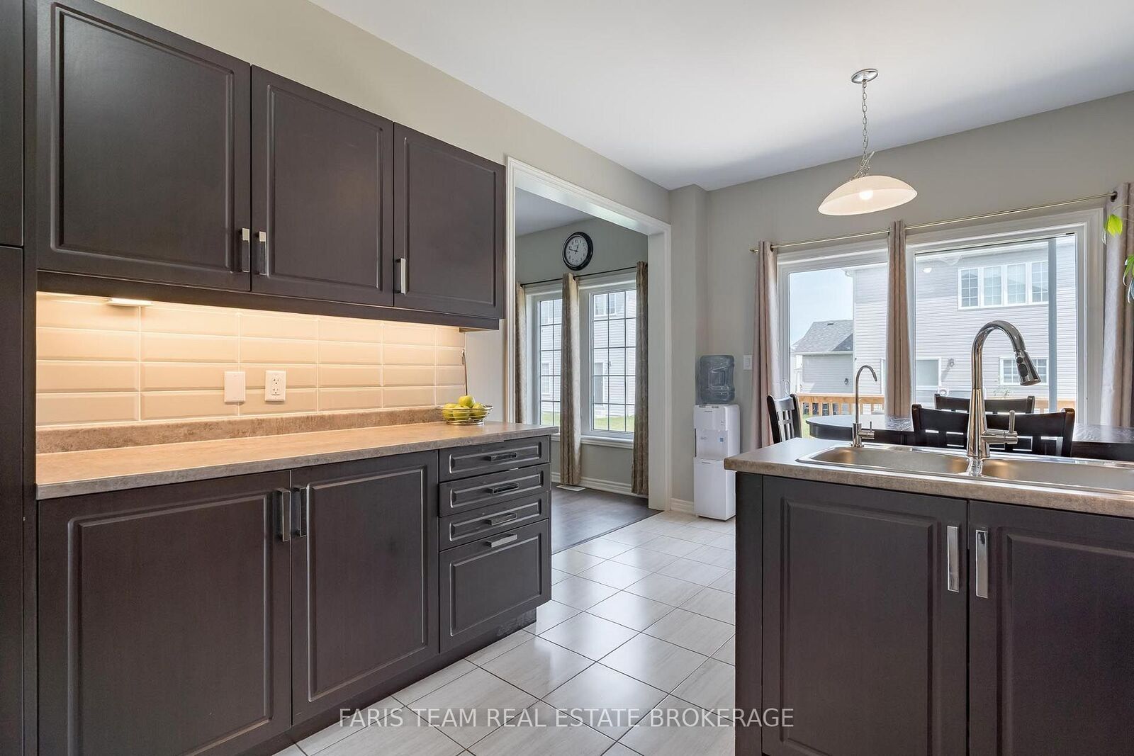 Property Photo: 207 Cubitt Street ON L0M 1S0