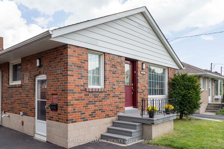 Property Photo: 1557 Pharmacy Avenue ON M1R 2K4