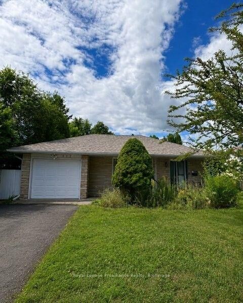 Photo de la propriété:  112 Sidney Street  ON K8P 3Y9 