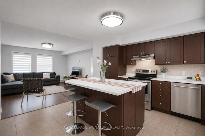 Property Photo: 4950 Winston Churchill Boulevard 114 ON L5M 8E3