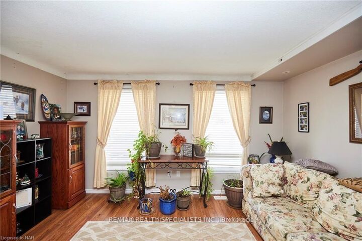 Property Photo: 512 First Avenue ON L3C 6A7