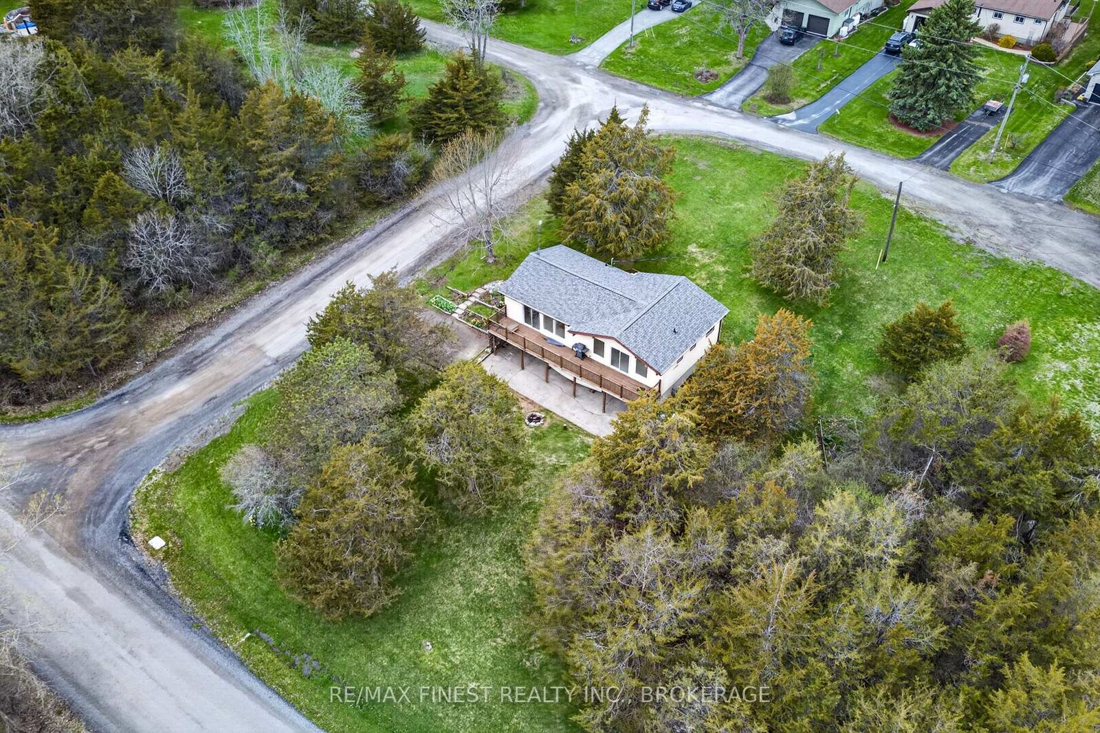 Property Photo:  8 Sunrise Court  ON K8N 4Z7 