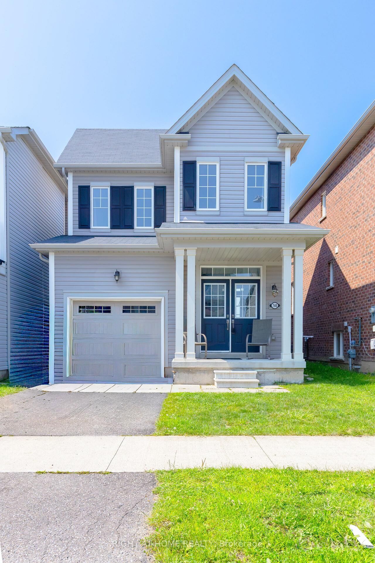 Property Photo: 7648 Hackberry Trail ON L2H 3R5
