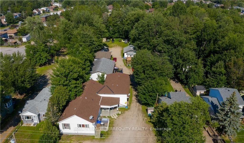 Property Photo: 550 Lakeshore Drive 8 ON P1A 2E6