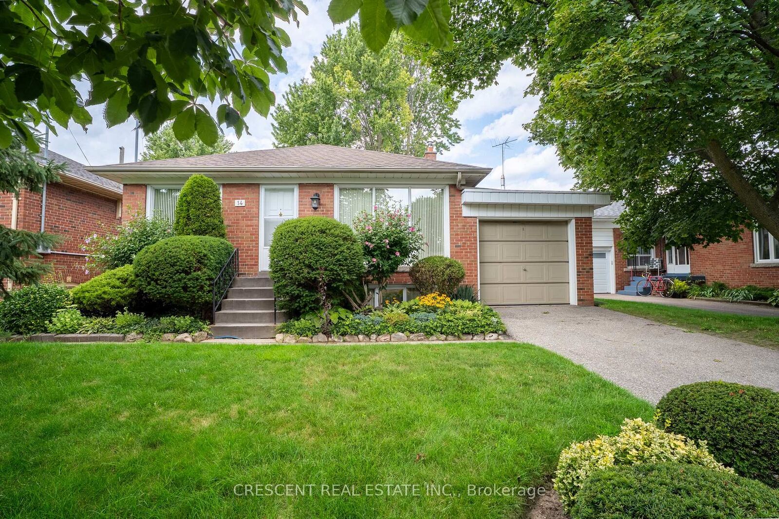 Property Photo:  14 Claymore Drive  ON M8Z 2R9 
