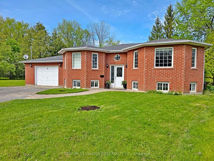 Property Photo: 4 Bay Court ON L4P 1B3
