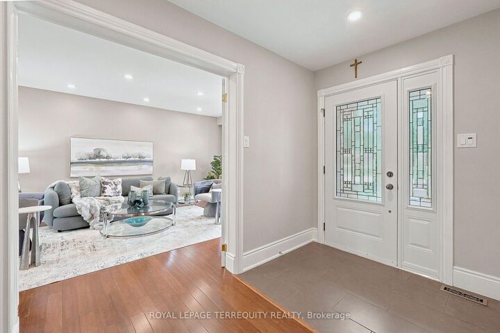 Property Photo: 2656 Spruce Needle Drive ON L5L 1M9