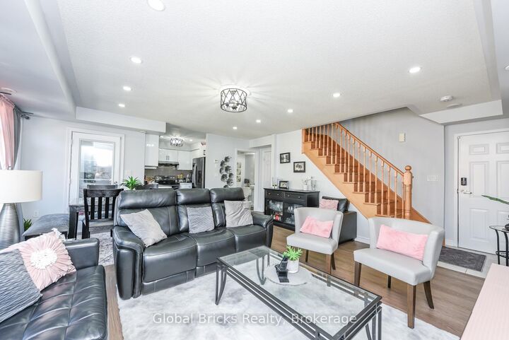 Property Photo: 200 Veterans Drive 157 ON L7A 5K7