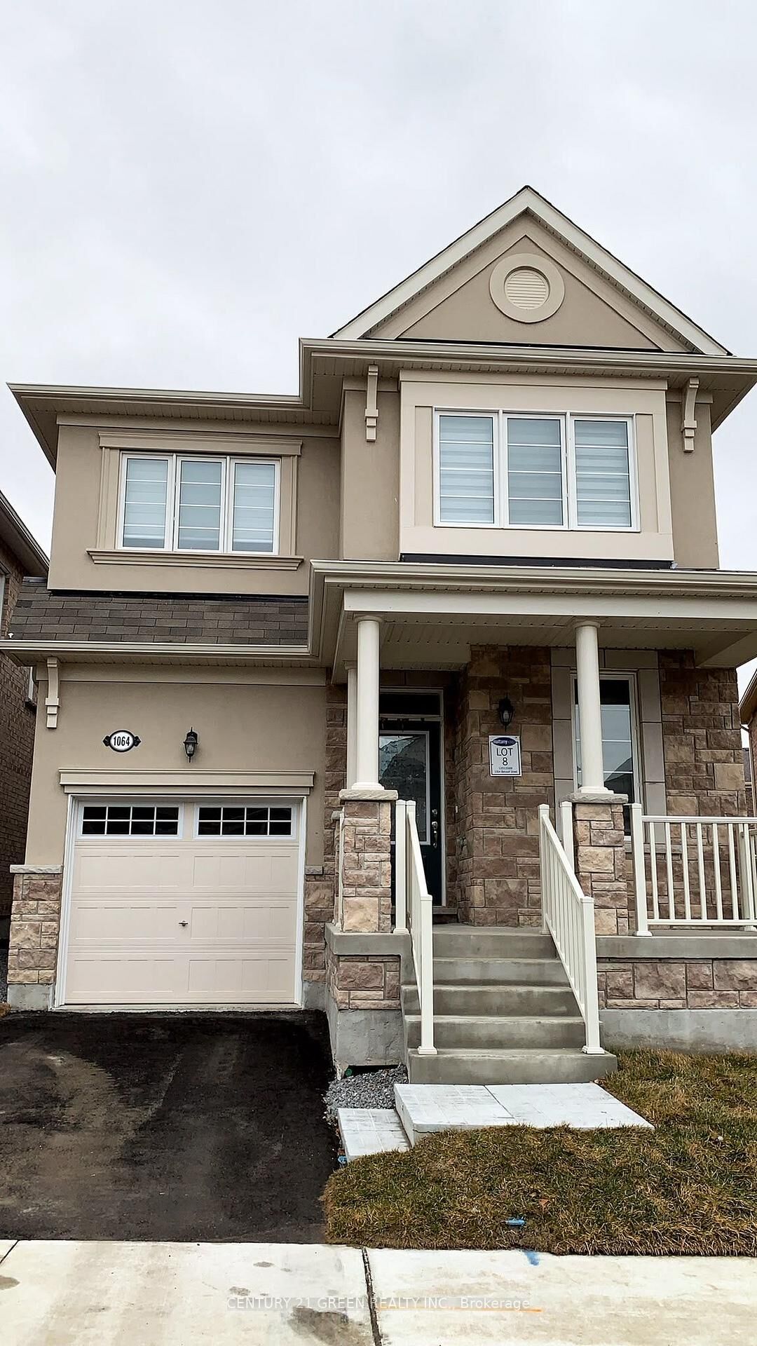 Property Photo:  1064 Belcourt Street  ON L1X 0G2 