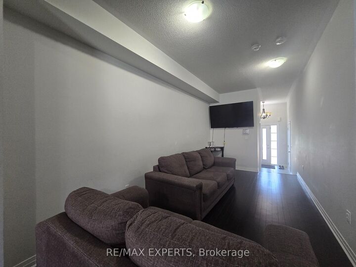 Property Photo:  35 Landolfi Way  ON L3Z 4L7 