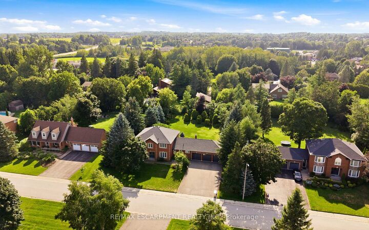 Property Photo: 6 Willow Crescent ON L9W 6L4