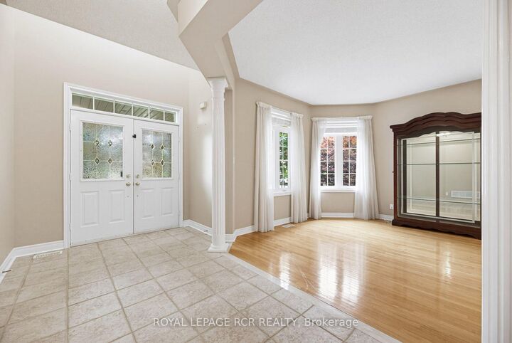 Property Photo: 20 Kirkwood Crescent ON L7C 1B9