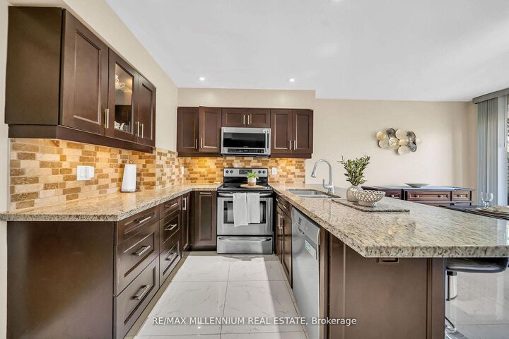 Property Photo: 62 Cumberland Lane ON L1S 7K4