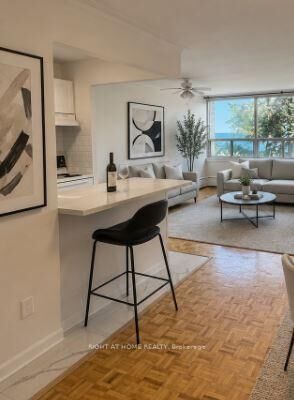 Property Photo:  2 Royal York Road 105  ON M8V 2S6 