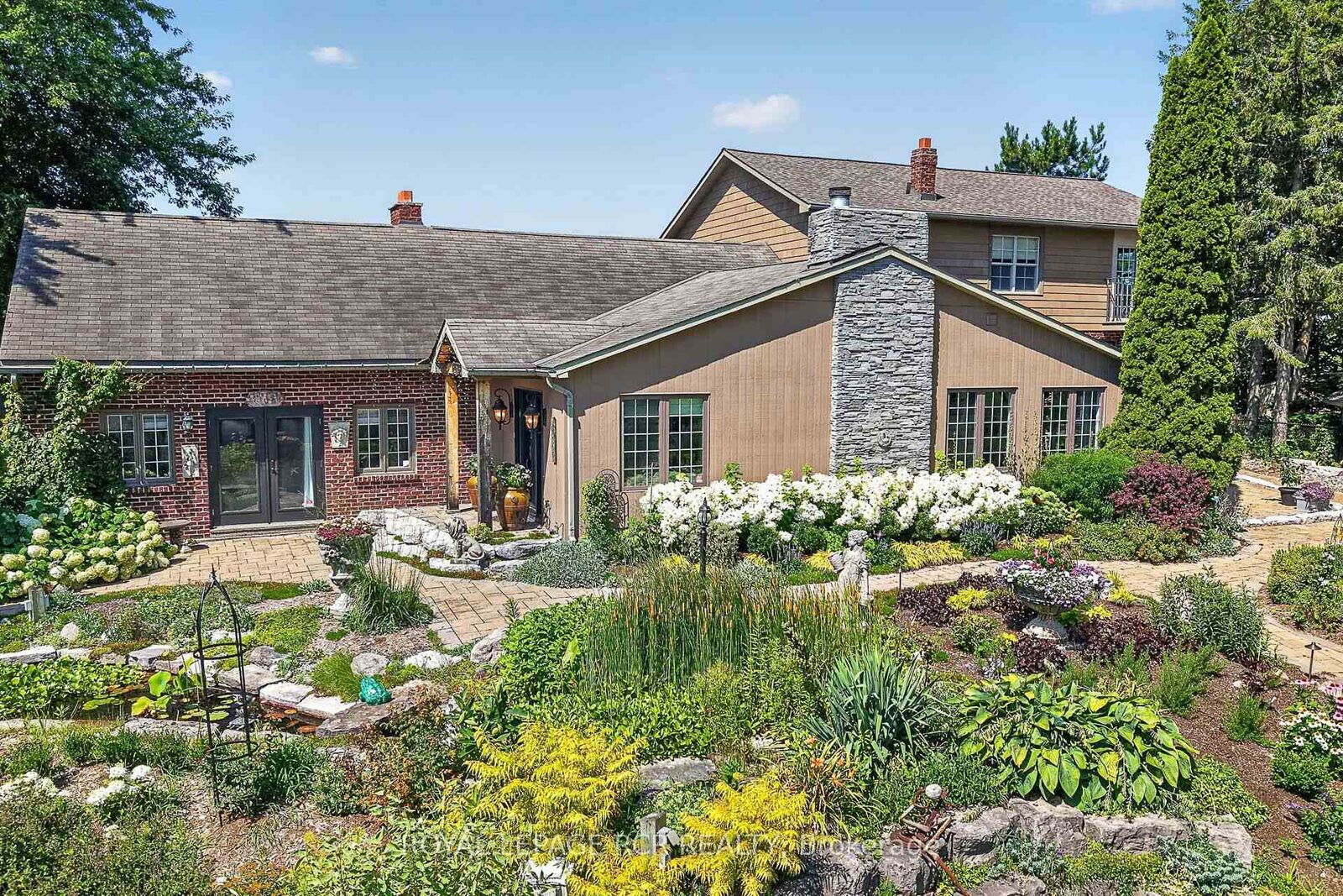 Property Photo: 752 Ball Road ON L9P 1R2