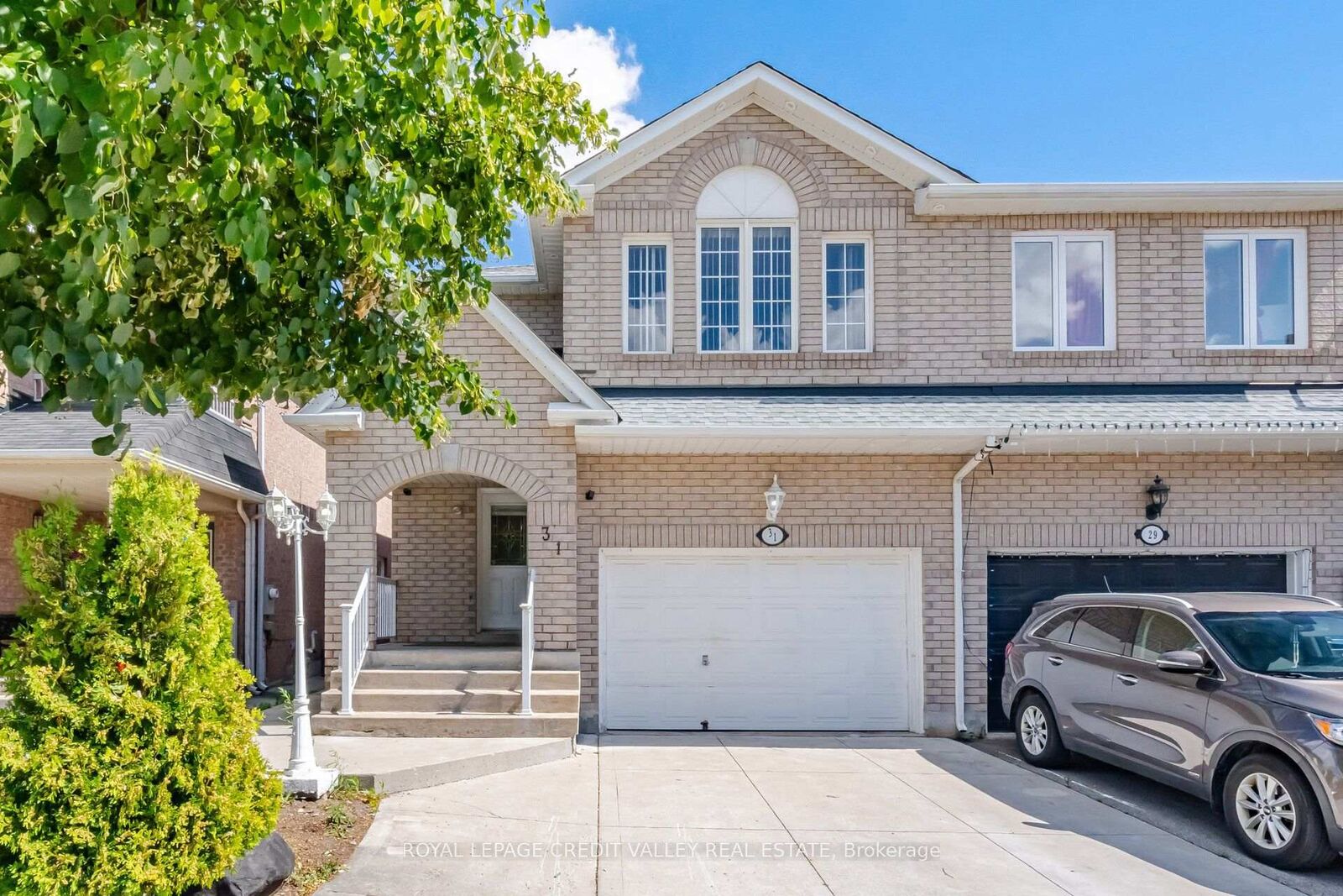 Property Photo: 31 Capistro Street ON L7A 3H6