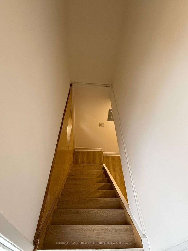 Property Photo:  232 Newton Drive Basement B  ON M2M 2P3 