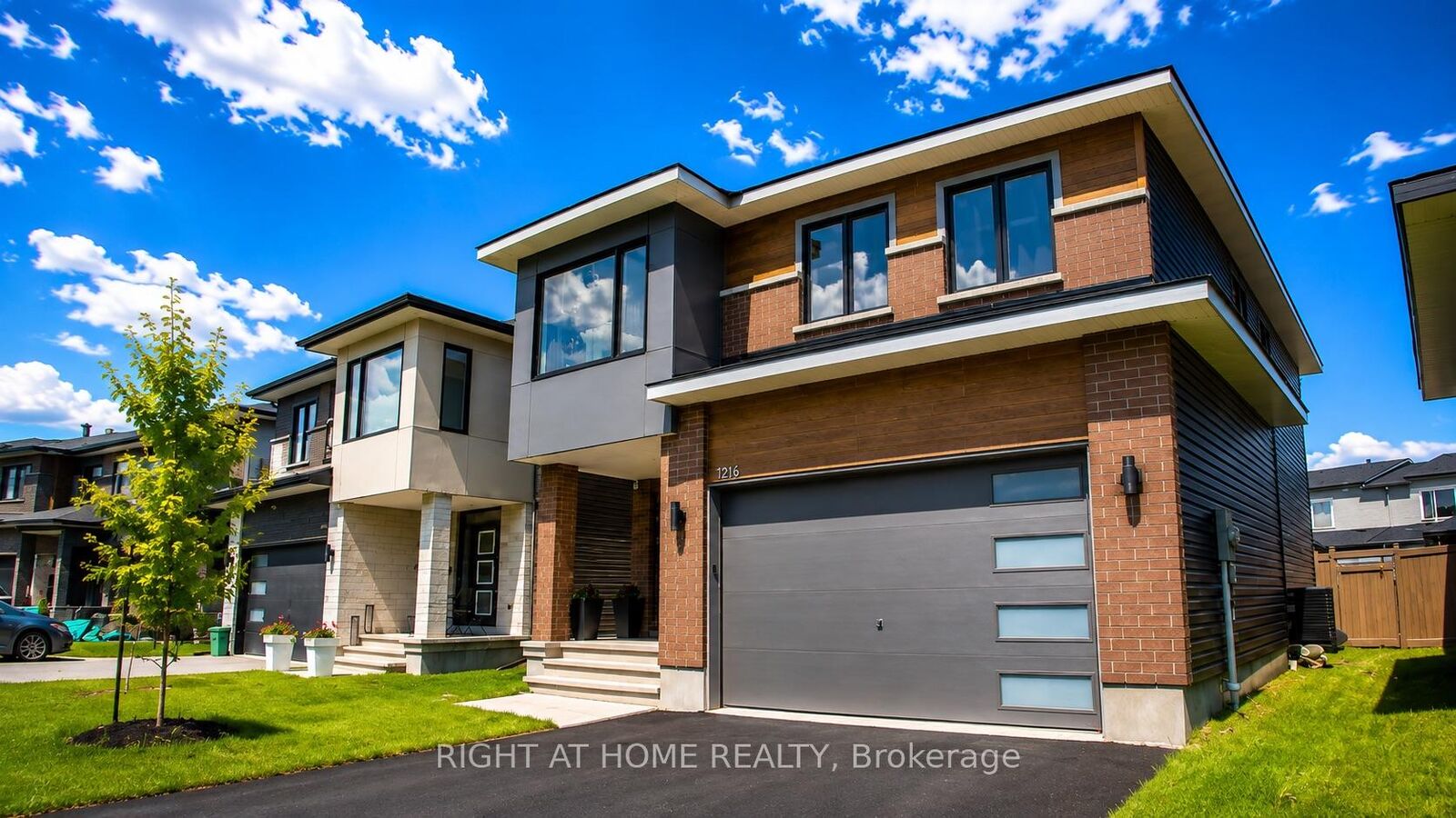 Property Photo: 1216 Diamond Street ON K4K 0M1