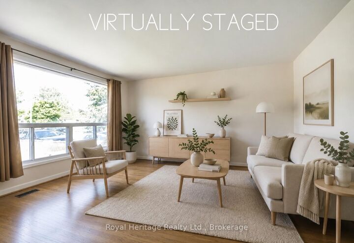 Property Photo:  42 Thorncroft Crescent  ON L1S 2S2 