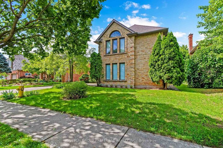 Property Photo:  116 Hartson Road  ON N6H 4Z5 