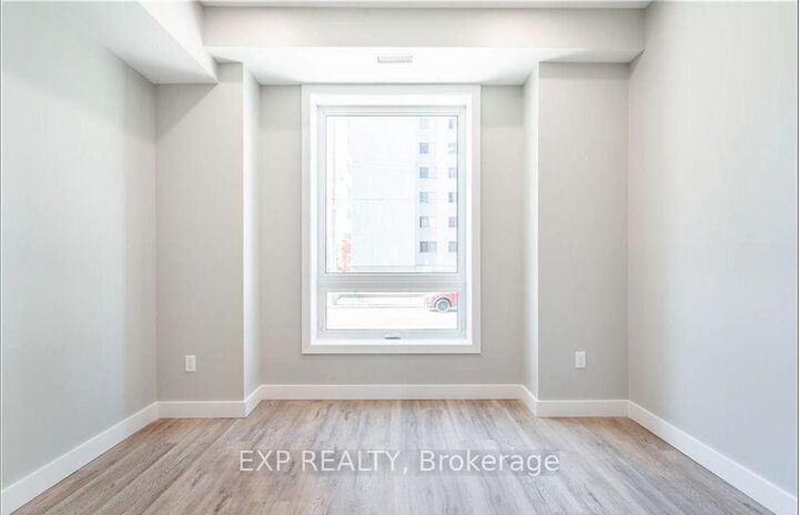 Property Photo:  104 Wellington Street N 2  ON L8R 1N3 