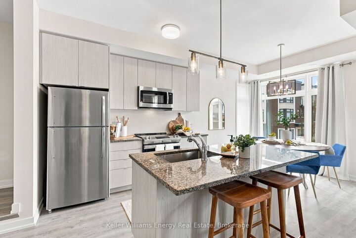 Property Photo:  2550 Castlegate Crossing 204  ON L1X 0G4 