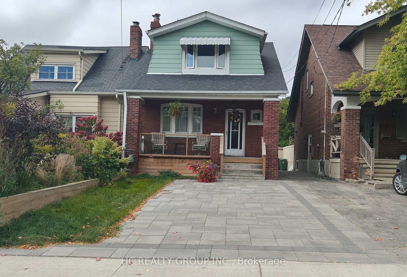 Property Photo:  118 Courcelette Road  ON M1N 2T2 