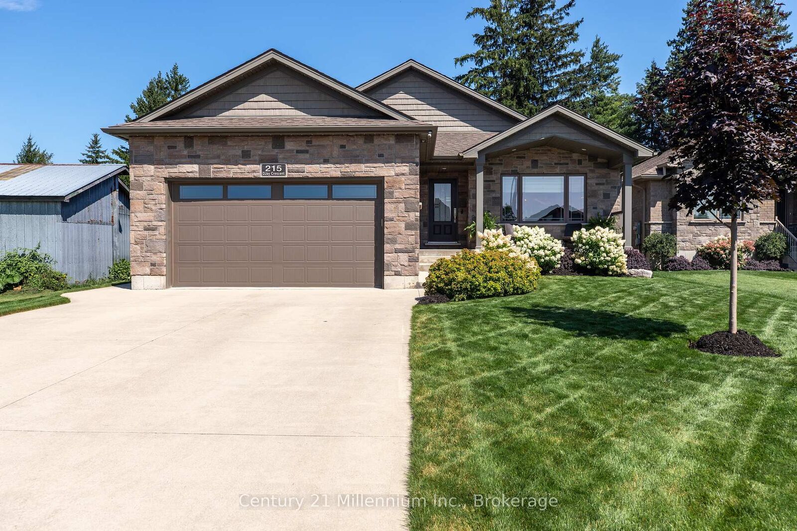 Property Photo: 215 Djay Crescent ON N0G 1R0