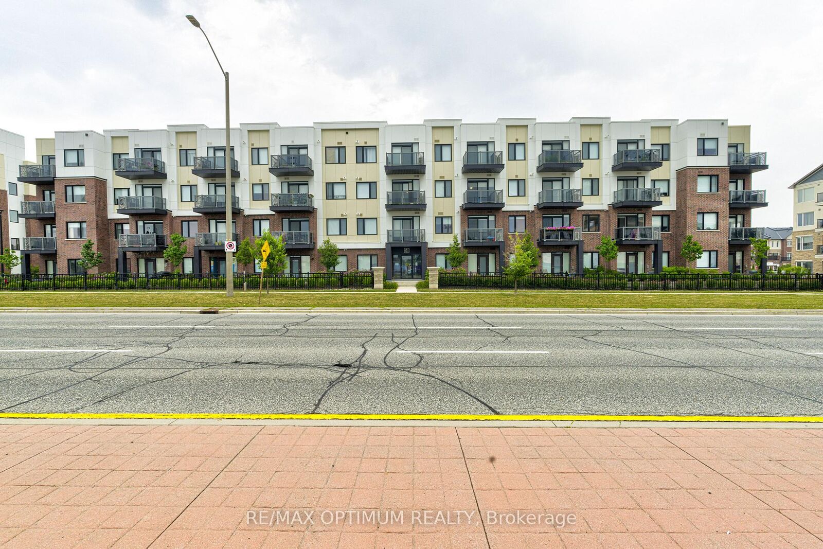 Property Photo: 58 Sky Harbour Drive 108 ON L6Y 6J1