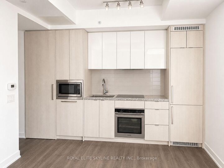 Property Photo: 115 Blue Jays Way 2812 ON M5V 0N4