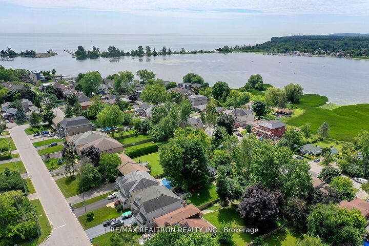 Property Photo: 809 Fairview Avenue ON L1W 1M7