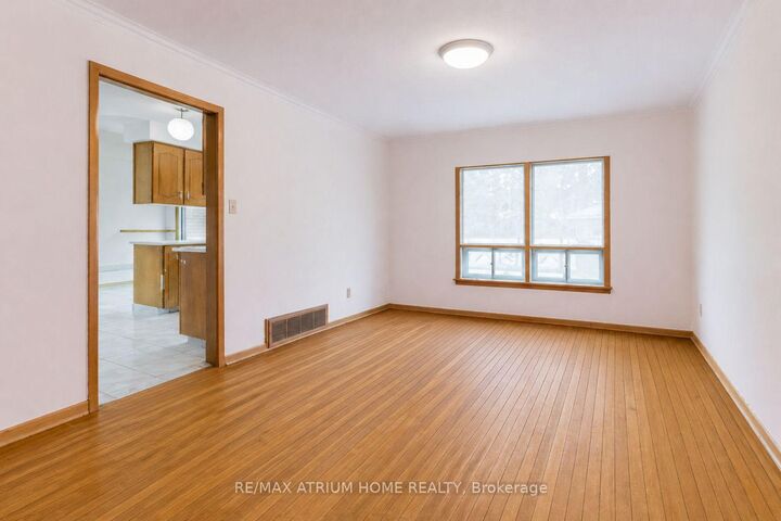 Property Photo:  522 Cummer Avenue  ON M2K 2L9 