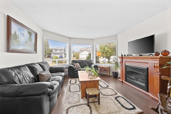 Property Photo:  2555 Nadely Cres  BC V9T 6A3 