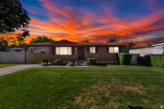 Property Photo:  812 E Johnsonway Dr  UT 84094 
