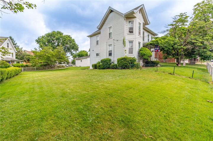 Property Photo:  641 W Newton St  PA 15601 