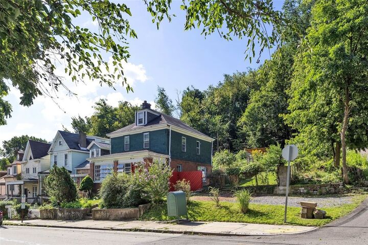 Property Photo:  2802 Salisbury Street  PA 15210 