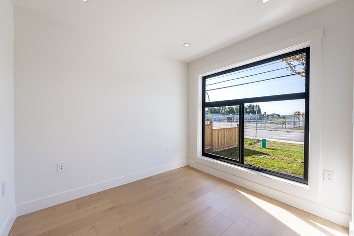 Property Photo: 4945 44 Avenue BC V4K 1B9