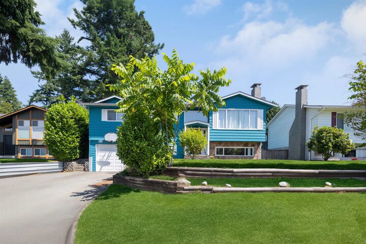 Property Photo: 11914 212 Street BC V2X 7X1