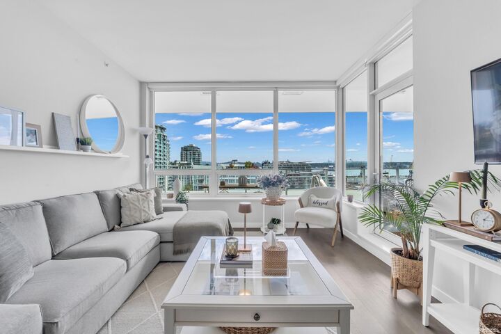 Property Photo: 118 Carrie Cates Court 1309 BC V7M 0G6