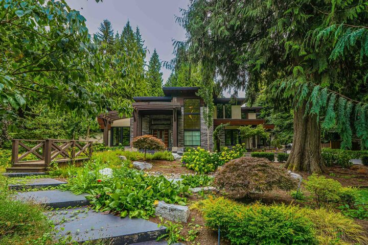 Property Photo: 13262 Woodcrest Drive BC V4P 1W5