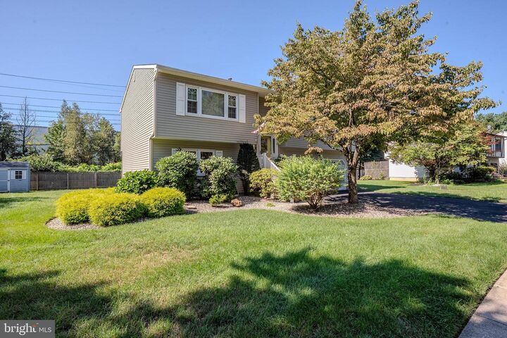 Property Photo:  31 Pullman Loop  NJ 08810 