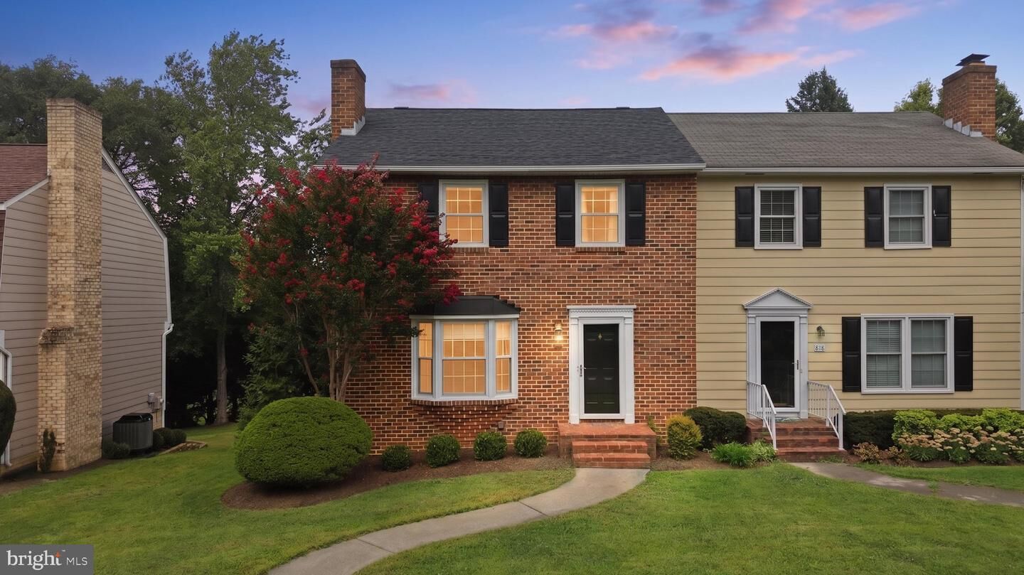 Property Photo:  820 Appleseed Court  VA 22601 