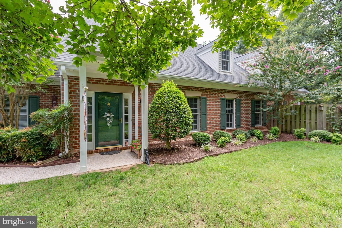 Property Photo: 9403 Dalmahoy Lane VA 22408