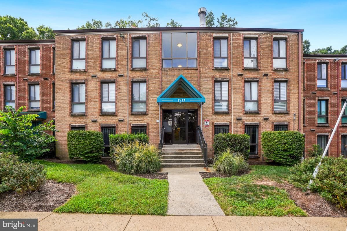 Property Photo:  1713 Gainesville Street SE 101  DC 20020 
