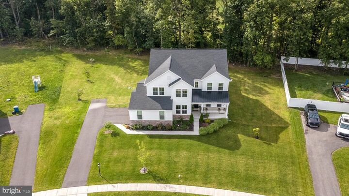 Property Photo: 1025 Mariwill Drive PA 18951