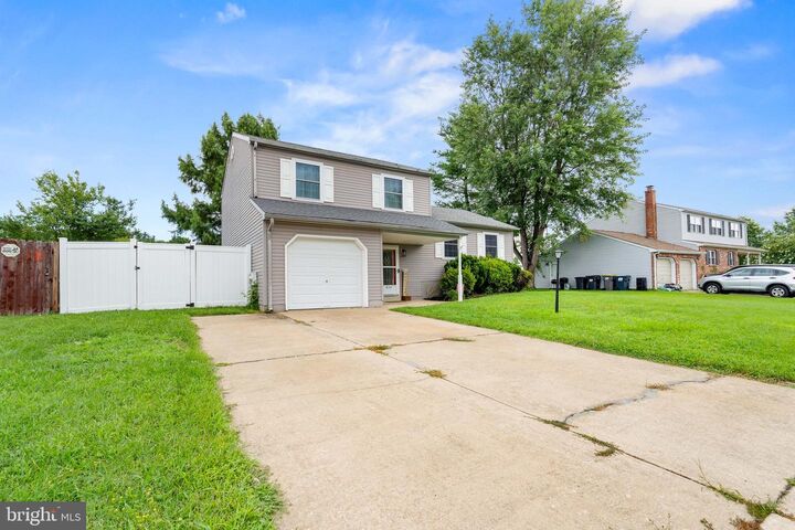 Property Photo:  415 Jaymar Boulevard  DE 19702 