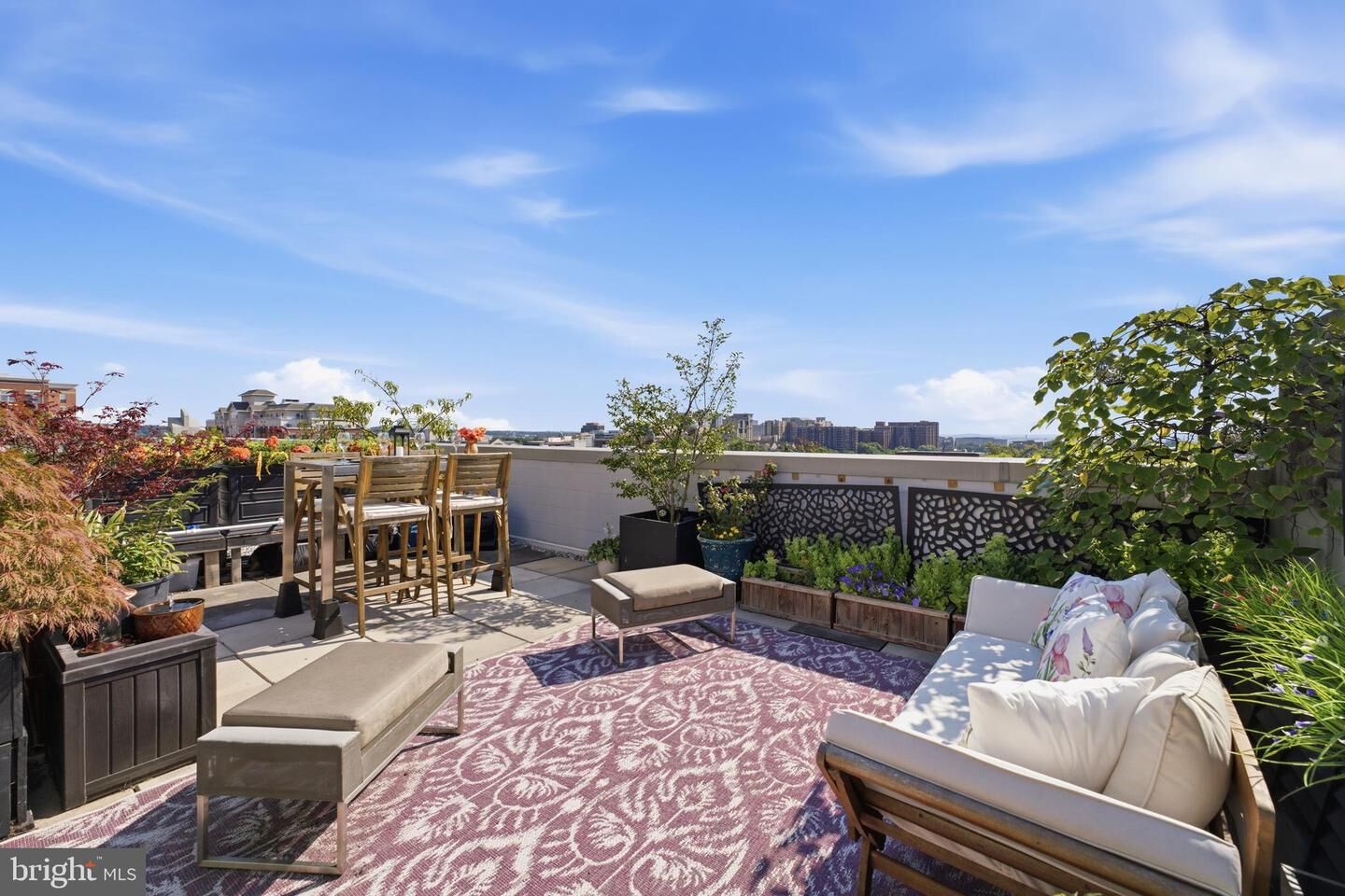 Property Photo:  1021 N Garfield Street 929  VA 22201 